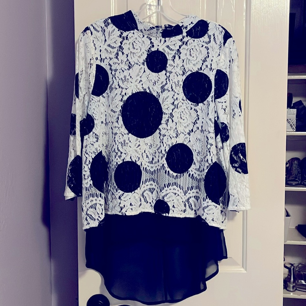 HD in Paris lace & chiffon top, navy & white, size 12